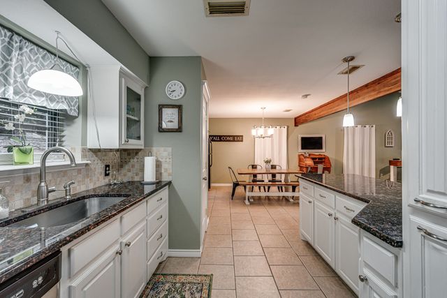 309 Lakewood Drive, Waxahachie, TX 75165