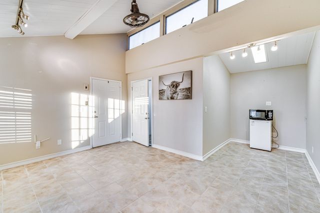 309 Lakewood Drive, Waxahachie, TX 75165