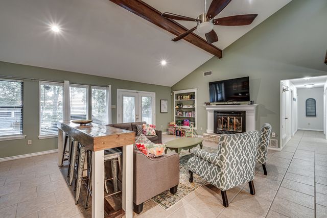 309 Lakewood Drive, Waxahachie, TX 75165