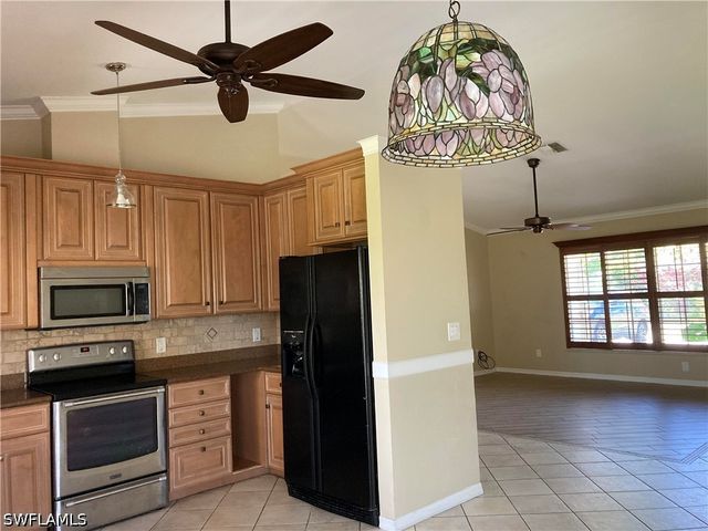 5232 Raintree LN, Naples, FL 34113