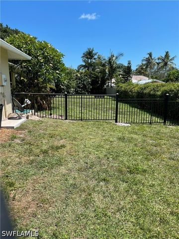 5232 Raintree LN, Naples, FL 34113