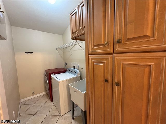 5232 Raintree LN, Naples, FL 34113