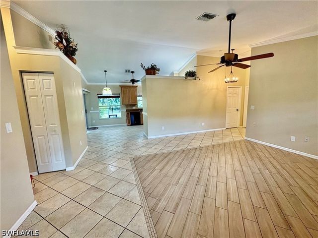 5232 Raintree LN, Naples, FL 34113
