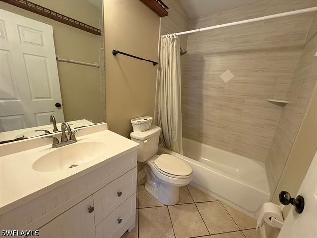 5232 Raintree LN, Naples, FL 34113
