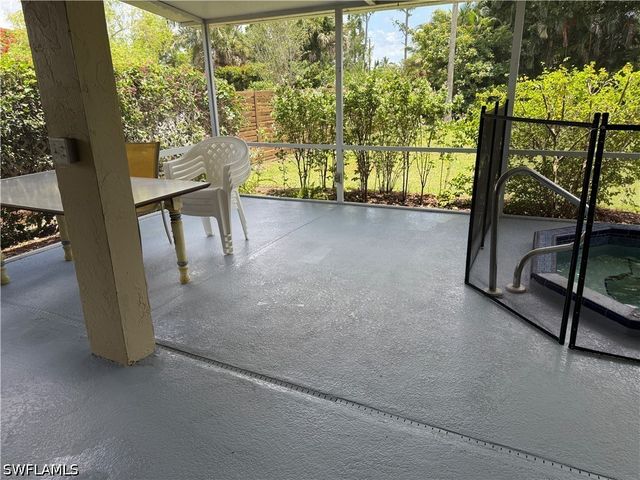 5232 Raintree LN, Naples, FL 34113