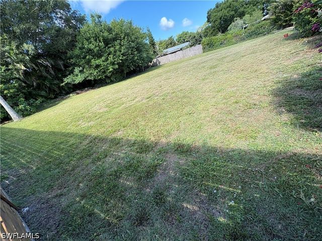 5232 Raintree LN, Naples, FL 34113