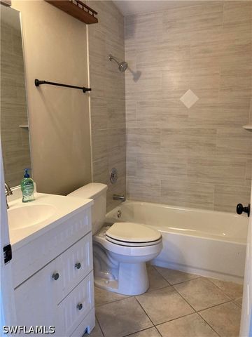 5232 Raintree LN, Naples, FL 34113