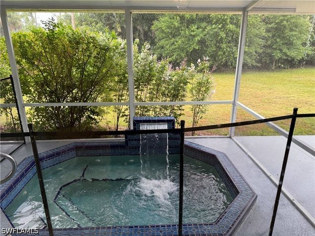 5232 Raintree LN, Naples, FL 34113