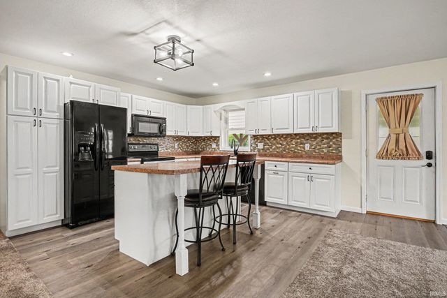 17411 County Road 34, Goshen, IN 46528