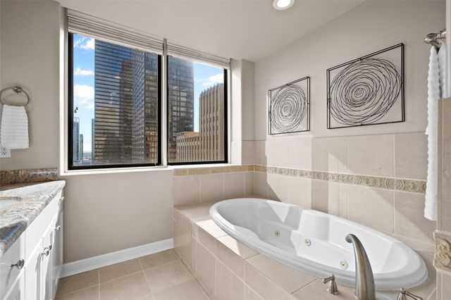 914 Main Street 1902, Houston, TX 77002