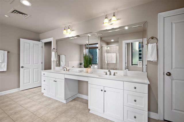 914 Main Street 1902, Houston, TX 77002