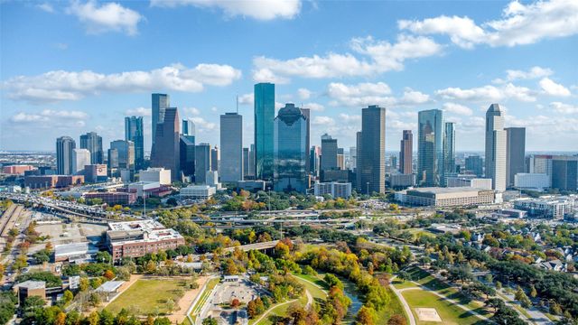 914 Main Street 1902, Houston, TX 77002