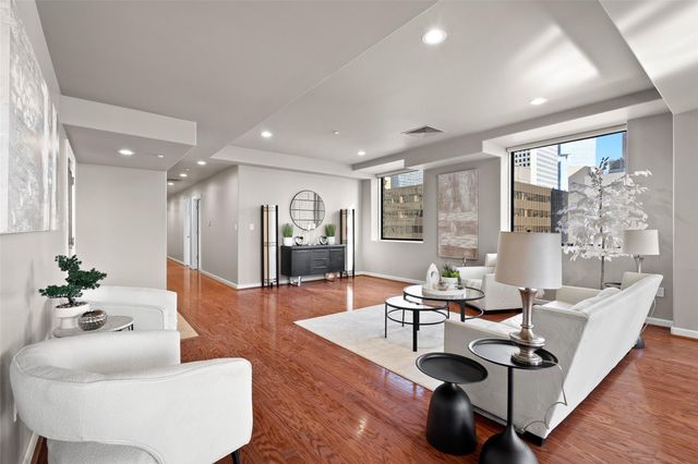 914 Main Street 1902, Houston, TX 77002