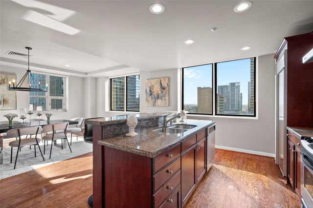 914 Main Street 1902, Houston, TX 77002