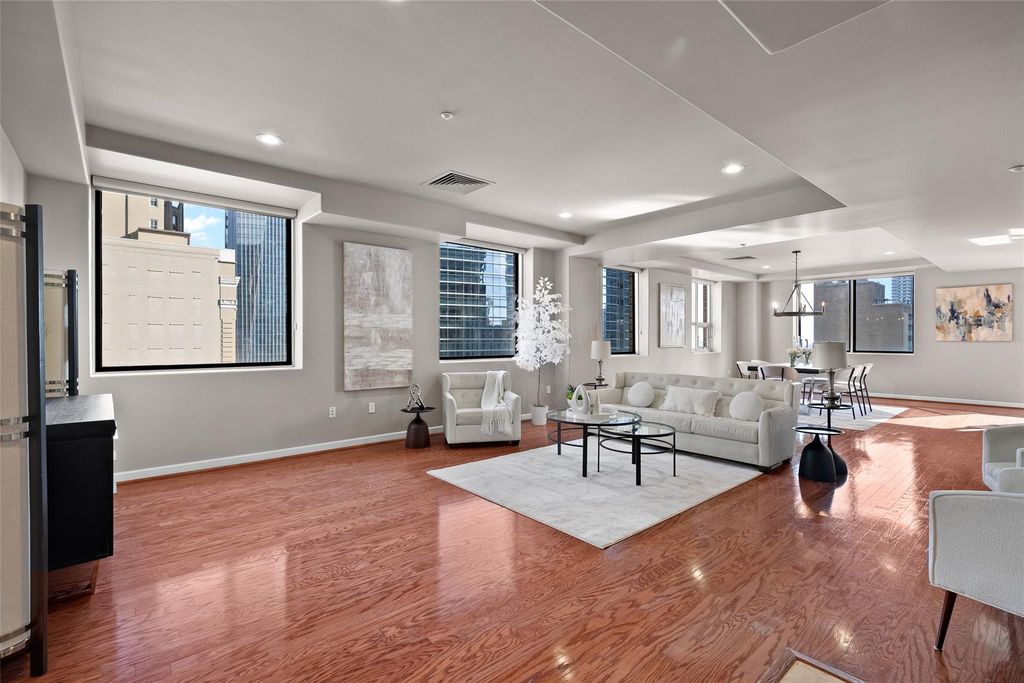 914 Main Street 1902, Houston, TX 77002