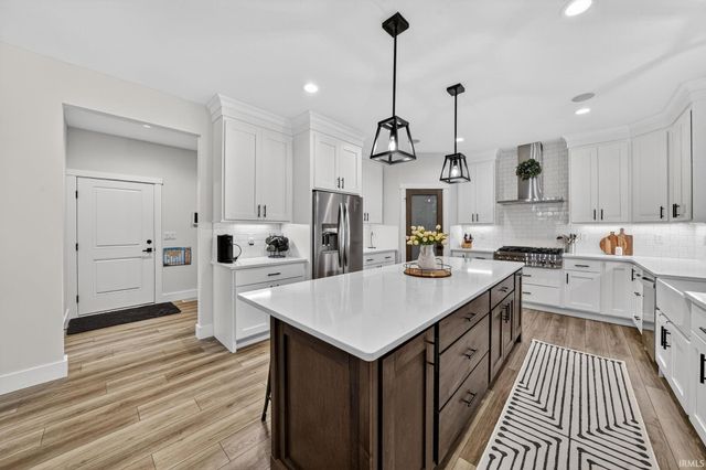 15111 Gossamer Trail, Granger, IN 46530