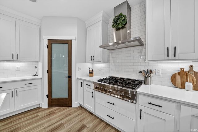 15111 Gossamer Trail, Granger, IN 46530