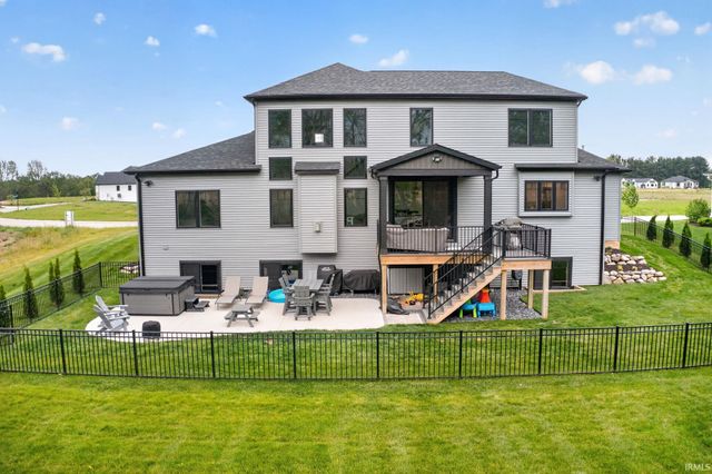15111 Gossamer Trail, Granger, IN 46530