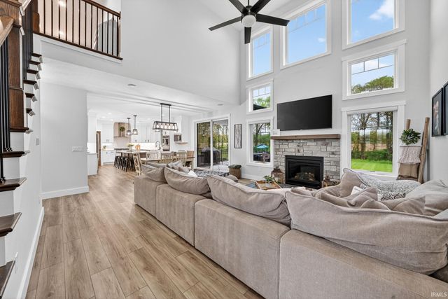 15111 Gossamer Trail, Granger, IN 46530