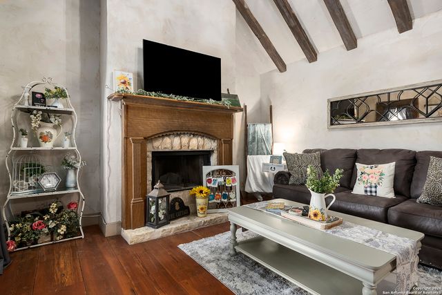 104 Austin, Fredericksburg, TX 78624