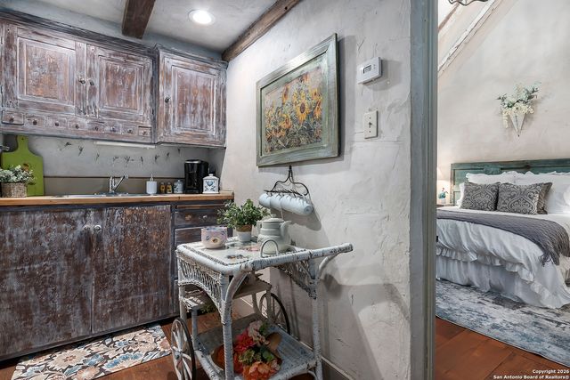 104 Austin, Fredericksburg, TX 78624