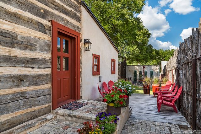 104 Austin, Fredericksburg, TX 78624