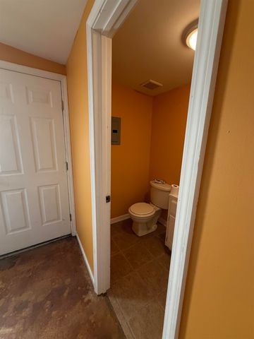 220 OAKLAWN DR W, Brighton, TN 38011