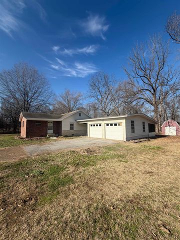 220 OAKLAWN DR W, Brighton, TN 38011