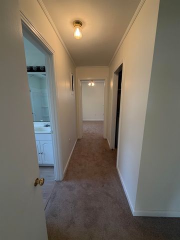 220 OAKLAWN DR W, Brighton, TN 38011