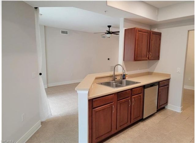 1315 Henley ST 1003, Naples, FL 34105
