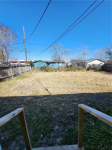 1626 Birch Pl, Corpus Christi, TX 78416