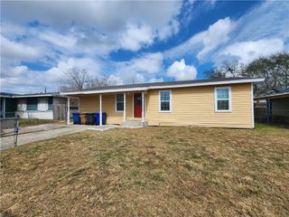 1626 Birch Pl, Corpus Christi, TX 78416