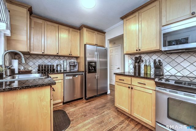 48 Linley Road, Trumbull, CT 06611