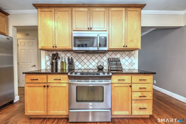 48 Linley Road, Trumbull, CT 06611