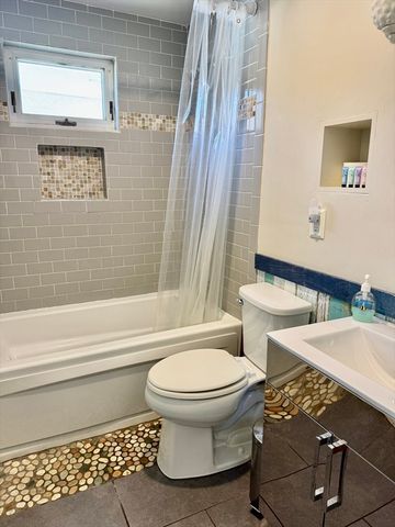 99 Nantasket Avenue util incl, Hull, MA 02045