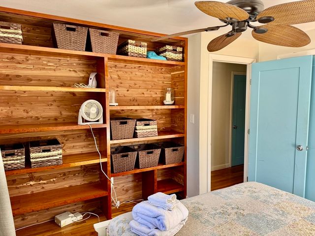 99 Nantasket Avenue util incl, Hull, MA 02045
