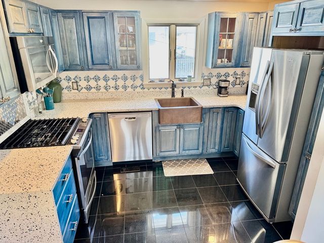 99 Nantasket Avenue util incl, Hull, MA 02045