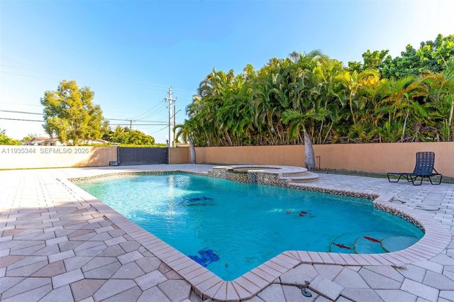 12700 SW 188th St, Miami, FL 33177