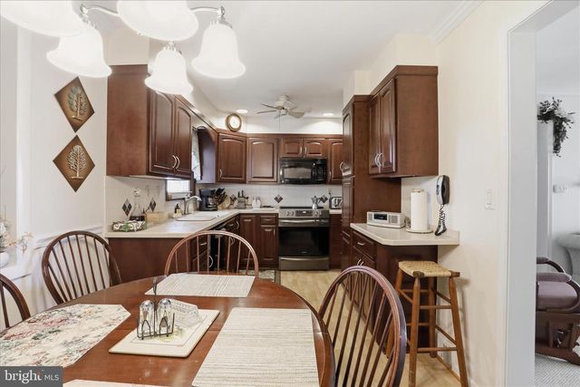 17933 OAK RIDGE DR, Hagerstown, MD 21740