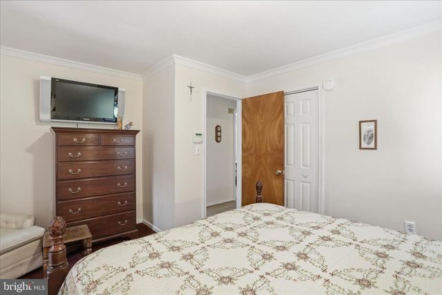 17933 OAK RIDGE DR, Hagerstown, MD 21740