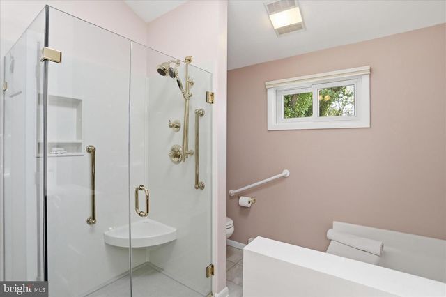 17933 OAK RIDGE DR, Hagerstown, MD 21740
