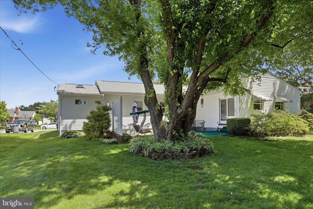 17933 OAK RIDGE DR, Hagerstown, MD 21740