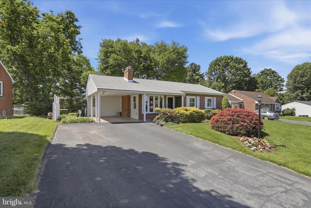 17933 OAK RIDGE DR, Hagerstown, MD 21740