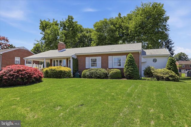 17933 OAK RIDGE DR, Hagerstown, MD 21740