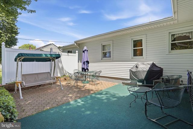 17933 OAK RIDGE DR, Hagerstown, MD 21740