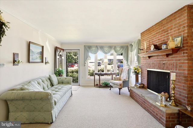 17933 OAK RIDGE DR, Hagerstown, MD 21740