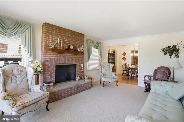 17933 OAK RIDGE DR, Hagerstown, MD 21740