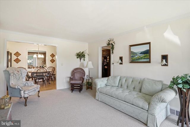 17933 OAK RIDGE DR, Hagerstown, MD 21740