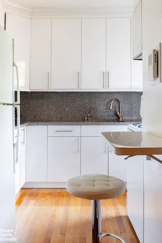 7811 35th Ave Apt 3G, New York City, NY 11372