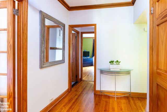 7811 35th Ave Apt 3G, New York City, NY 11372